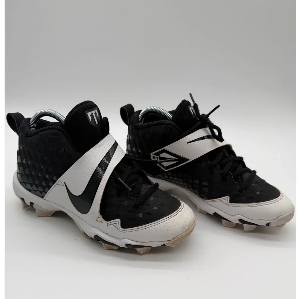 Nike Force Zoom Trout 6 Keystone Kids Baseball Cleats Black White AT3441-002 6Y